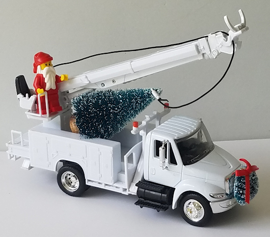 toy lineman truck
